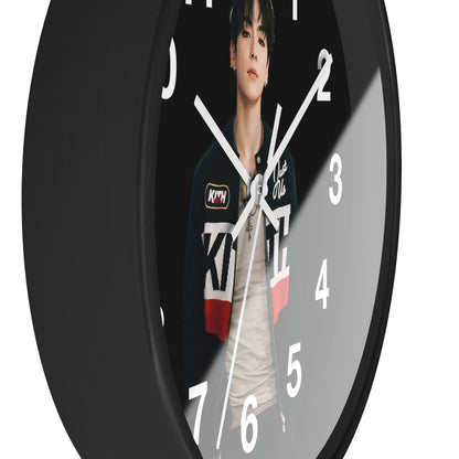 K-Pop Love & Peace Wall Clock, Boho Home Decor, Unique Gift for Music Lovers, Eco-Friendly Wall Art, Perfect for Birthdays & Anniversaries