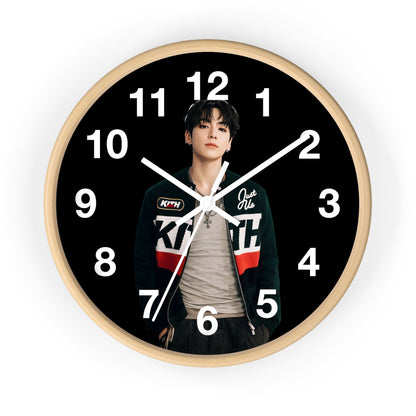 K-Pop Love & Peace Wall Clock, Boho Home Decor, Unique Gift for Music Lovers, Eco-Friendly Wall Art, Perfect for Birthdays & Anniversaries